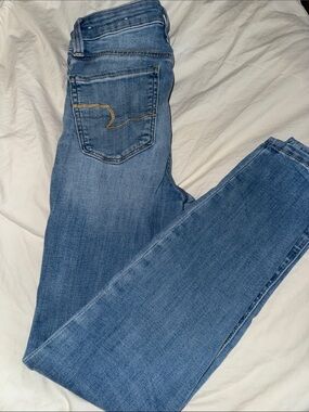 American Eagle Outfitters Light Blue Skinny Jeans